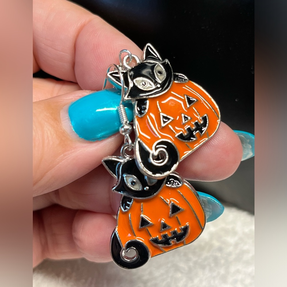 2/20 2Cats in a bright enamel/pumpkin -black cat -goth fashion